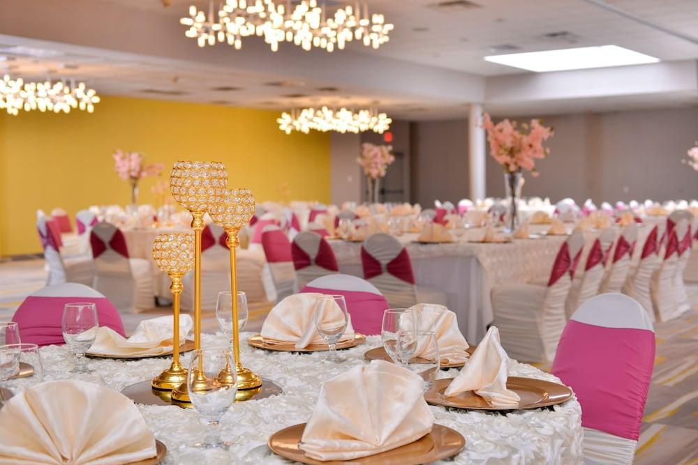 Holiday Inn Dallas-Richardson By Ihg Екстериор снимка